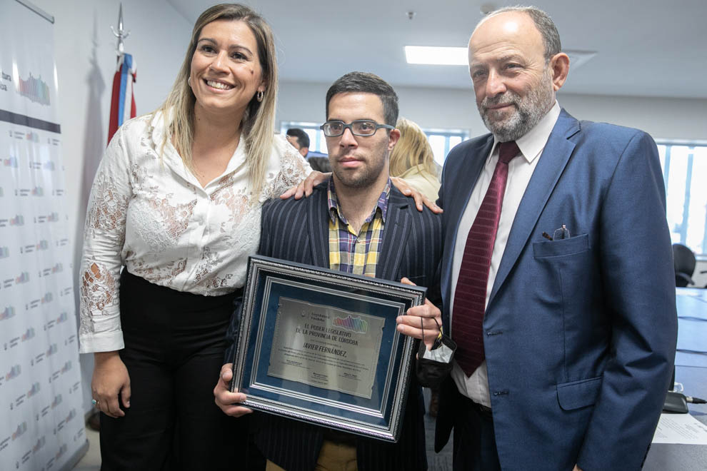 Reconocimiento a Javier Fernández, arquero de la selección de Futsal para personas con Síndrome de Down