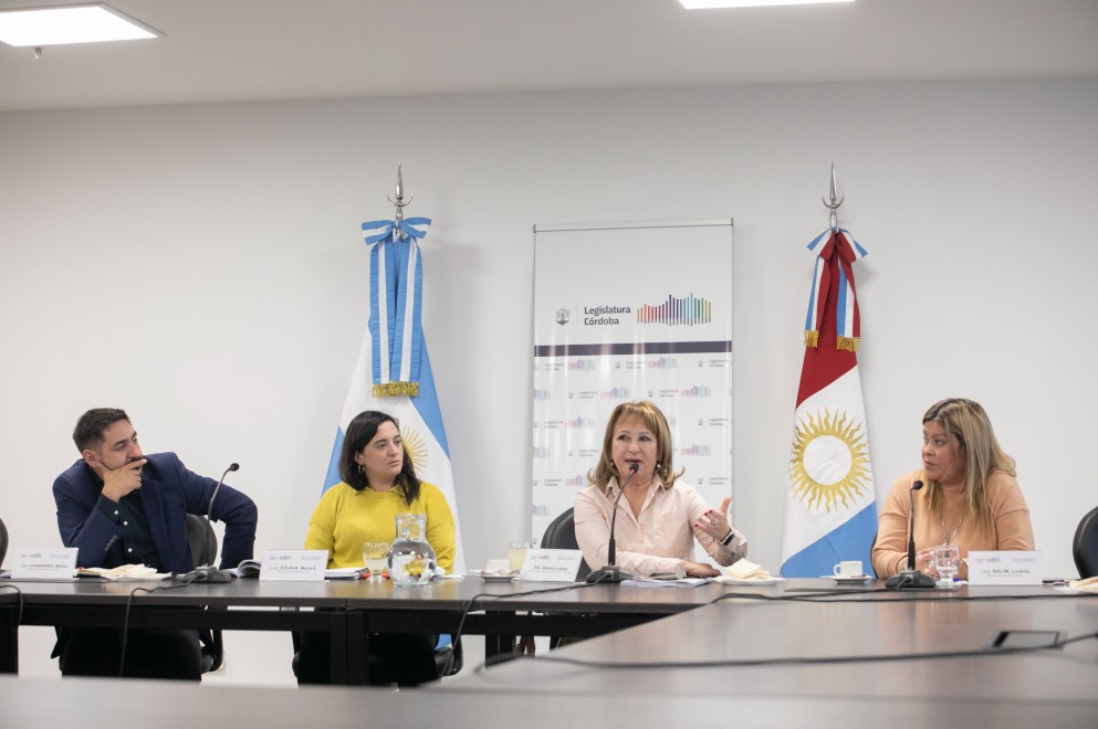Amelia López compartió el Informe 2021 de la Defensoría de NNyA de Córdoba