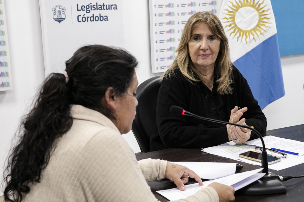 Buscan convertir en ley al programa provincial Lideresas