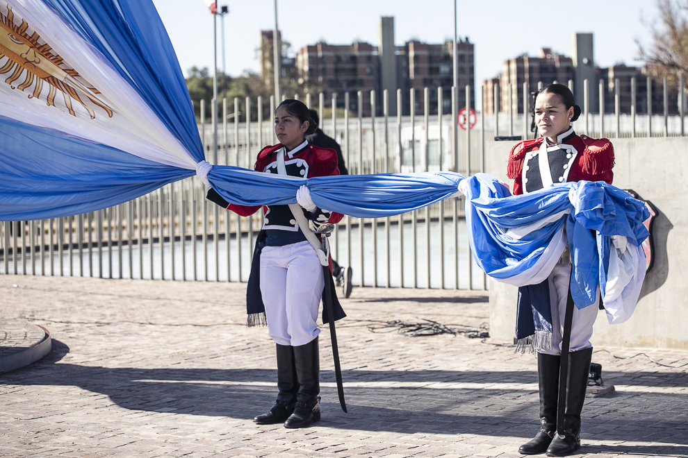 Schiaretti presidió el acto del juramento de Lealtad a la Bandera de Córdoba