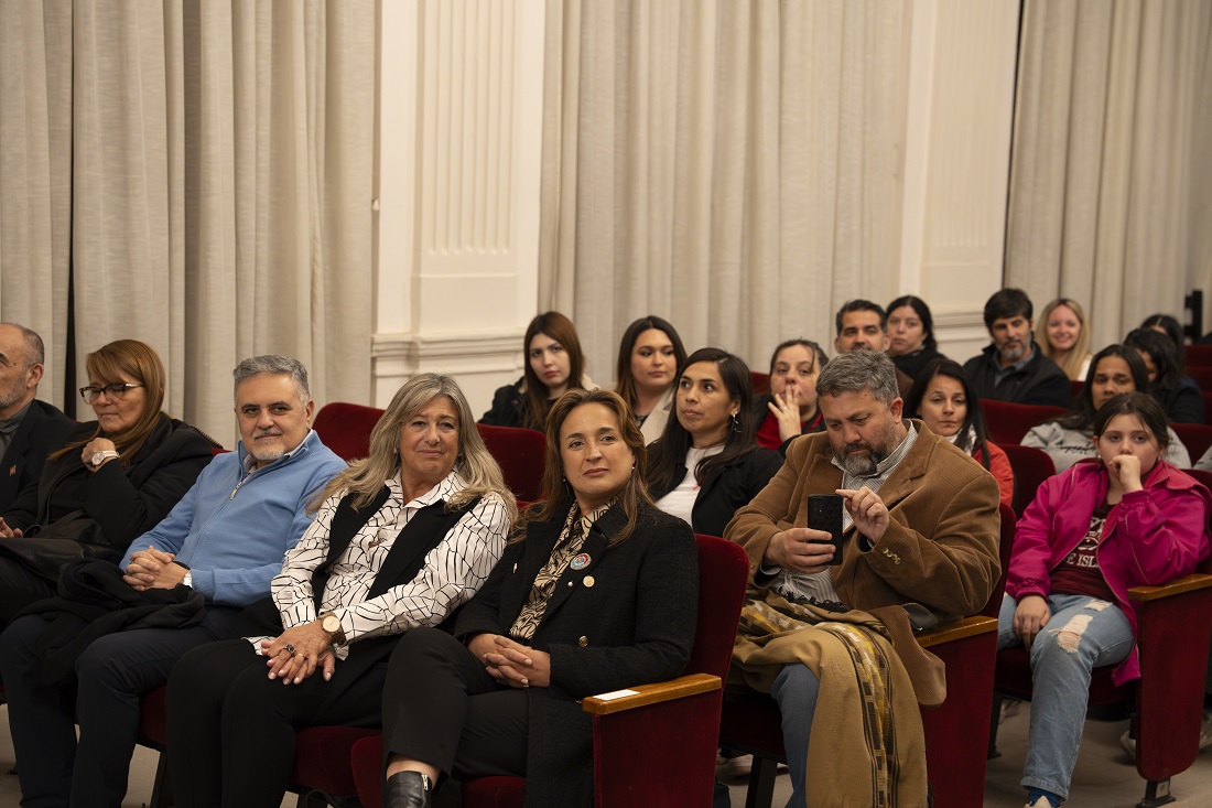 PE-Presenta revista-Coro_14