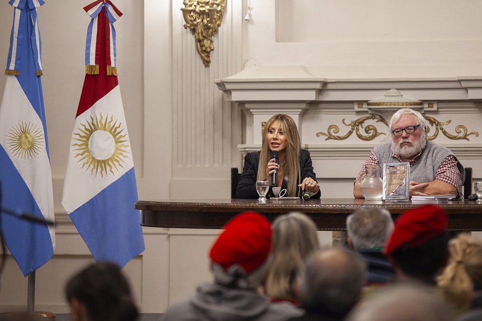 Conversatorio No todo pasó en Malvinas_98